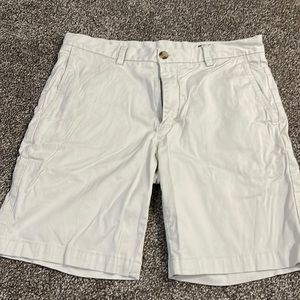 VINEYARD VINES Khaki Shorts
